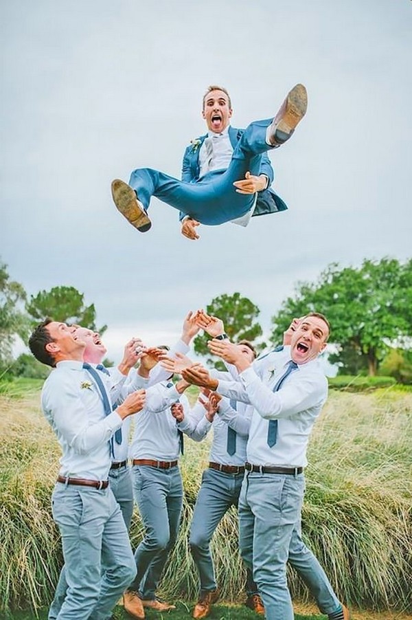 funny wedding photo ideas for groomsmen