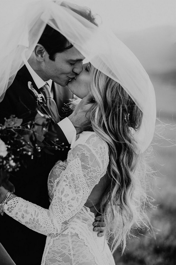 Elegant Black and White Wedding Photography Ideas 19