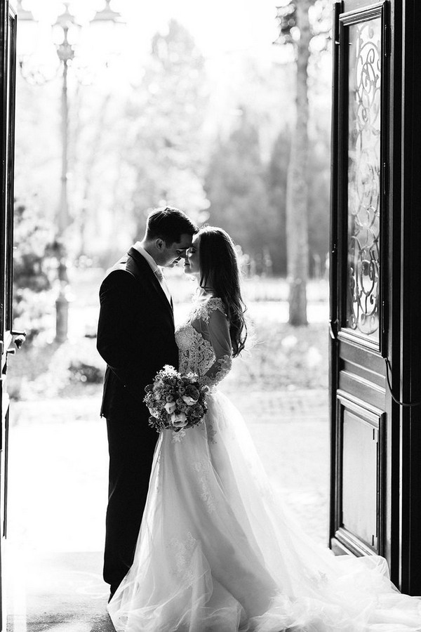 Elegant Black and White Wedding Photography Ideas 3