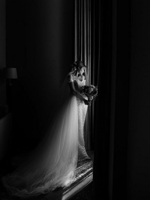 Elegant Black and White Wedding Photography Ideas 30