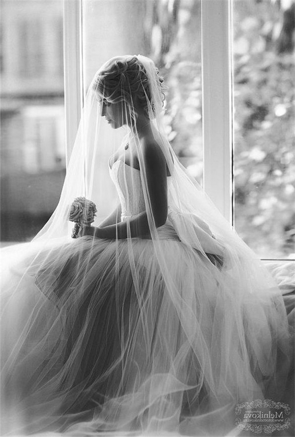 Elegant Black and White Wedding Photography Ideas 9