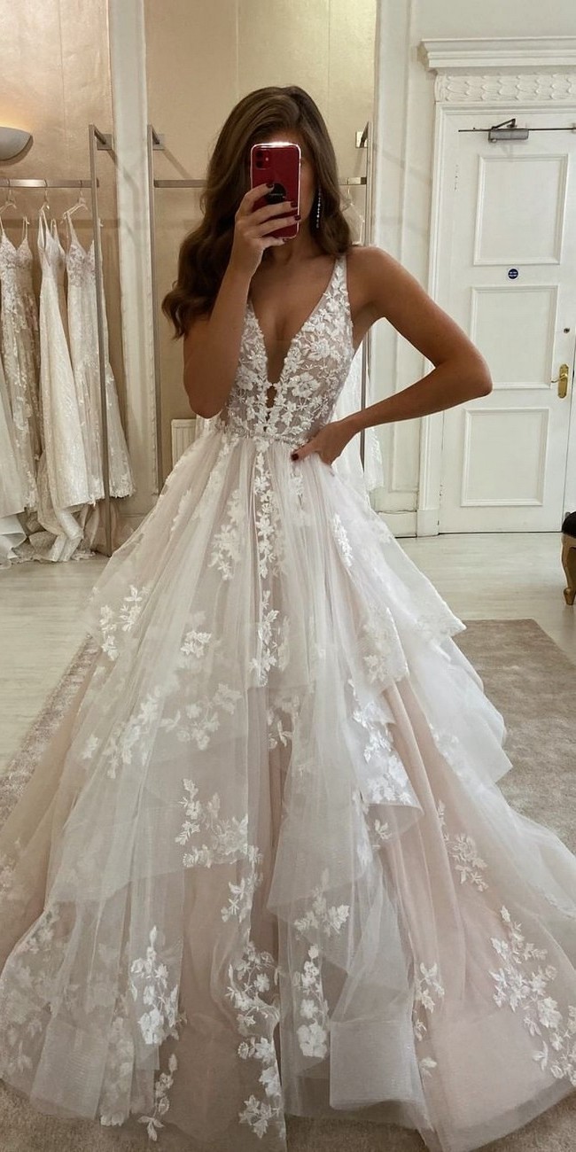Eleganza Sposa wedding dresses and gowns 17