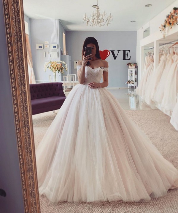 Lace Wedding Dresses 2020 from salonlove1 62
