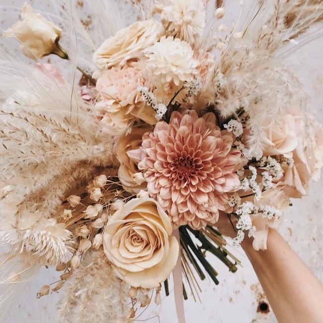 ️ 20 Bohemian Pampas Grass Wedding Ideas - Hi Miss Puff