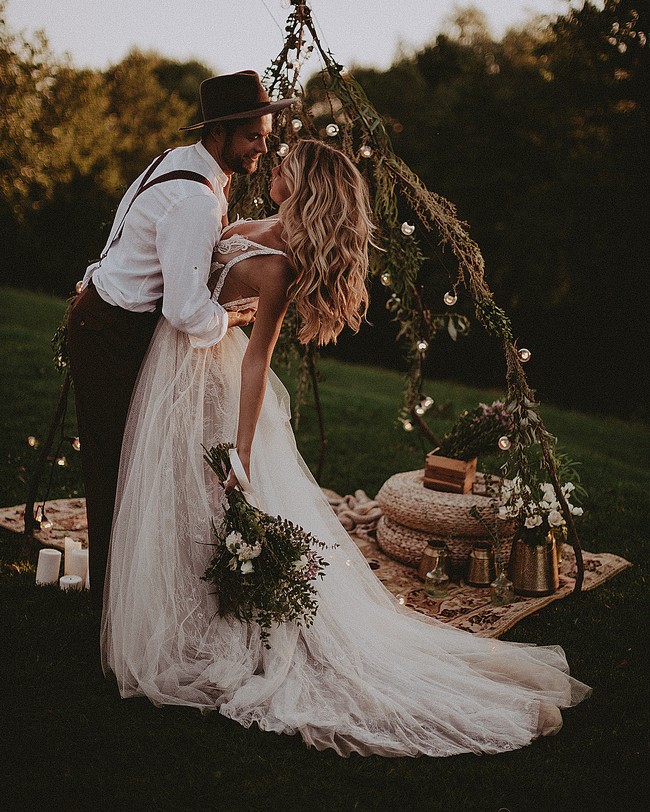 Bride And Groom Under Arch Wedding Photos #wedding #photos #weddingphotos #arches #weddingarches