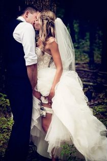 https://www.himisspuff.com/wp-content/uploads/2020/04/sexy-wedding-pictures-tempting-kiss-with-garter-showing-joyphoto.ca_-210x315.jpg