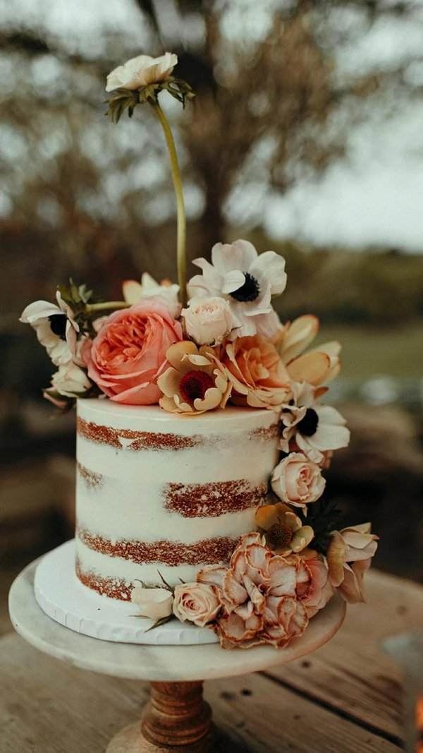 Boho Wedding Cake with Real Wild Flowers
