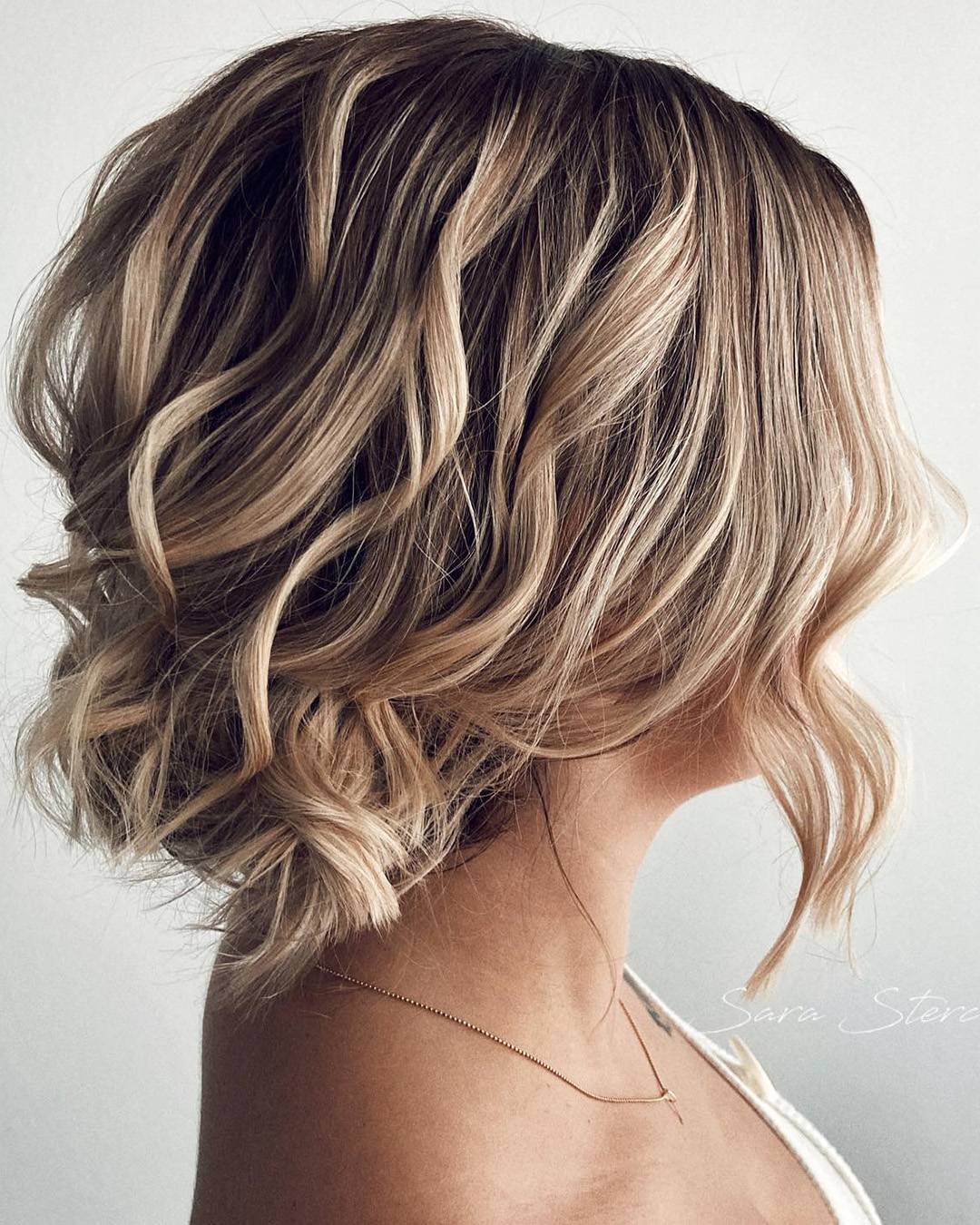 30+ Mother Of The Bride Hairstyles 2024 [Guide & Tips]
