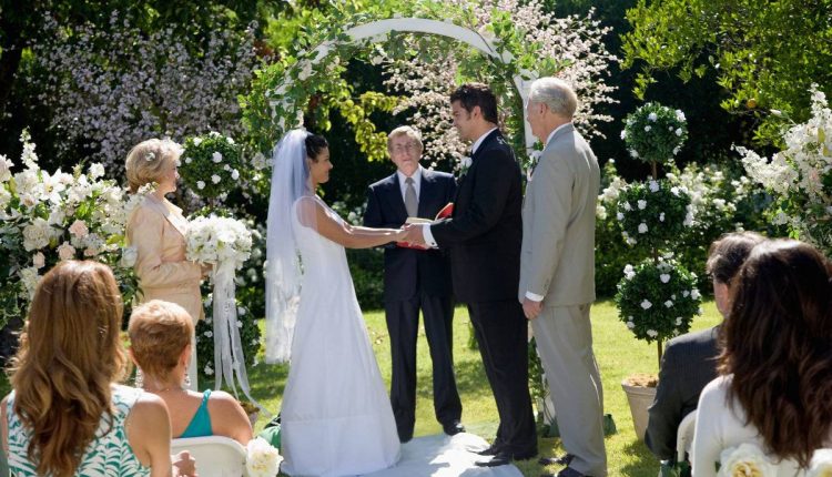 wedding ceremony outline green outdoor
