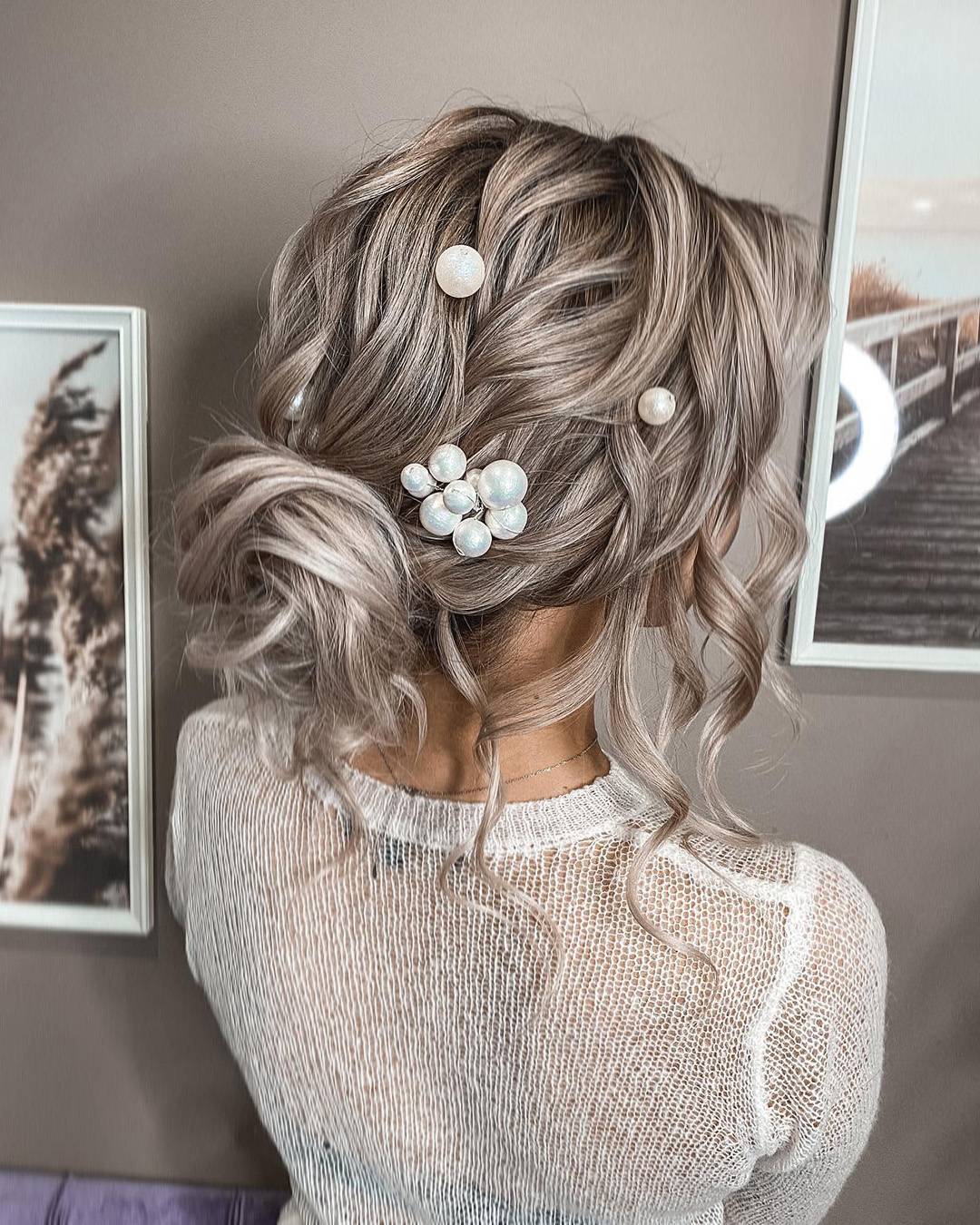 Wedding Hairstyles For Curly Hair 2023 [Guide & Tips]