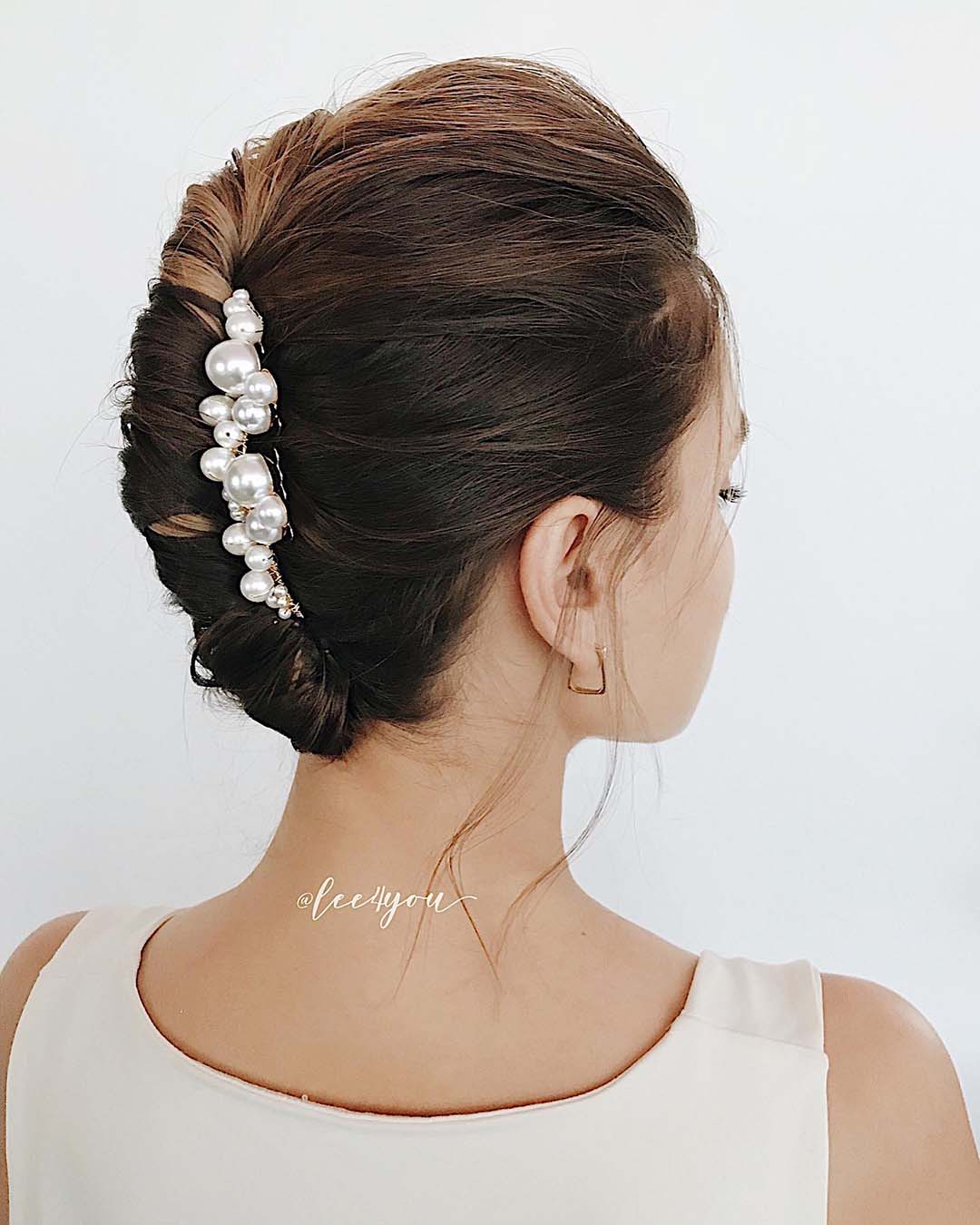 wedding hairstyles for short hair pearls pinned vintage roll
