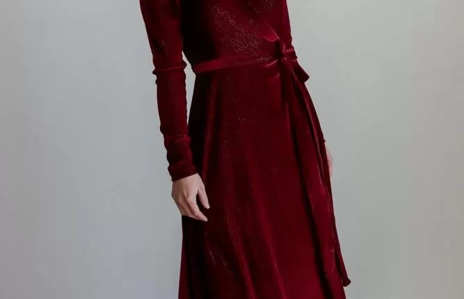 Burgundy Velvet Long Sleeve Bridesmaid Dress